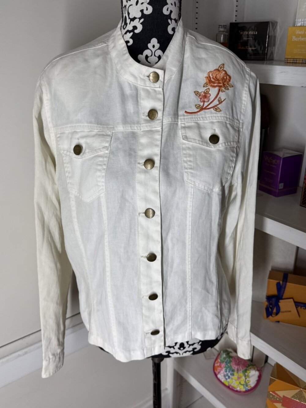MetroStyle 14 Art-to-Wear White Asian 100 % Linen Embroidered Jacket Shirt Top